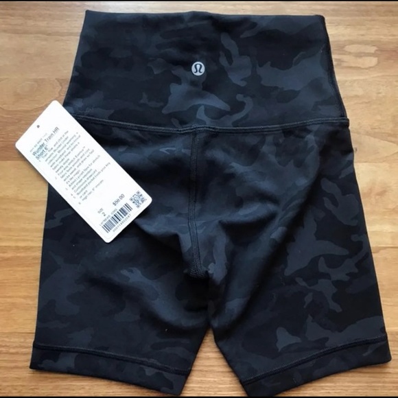 SOLD Wunder Train Shorts 6” Lululemon Size 2 - Picture 3 of 10